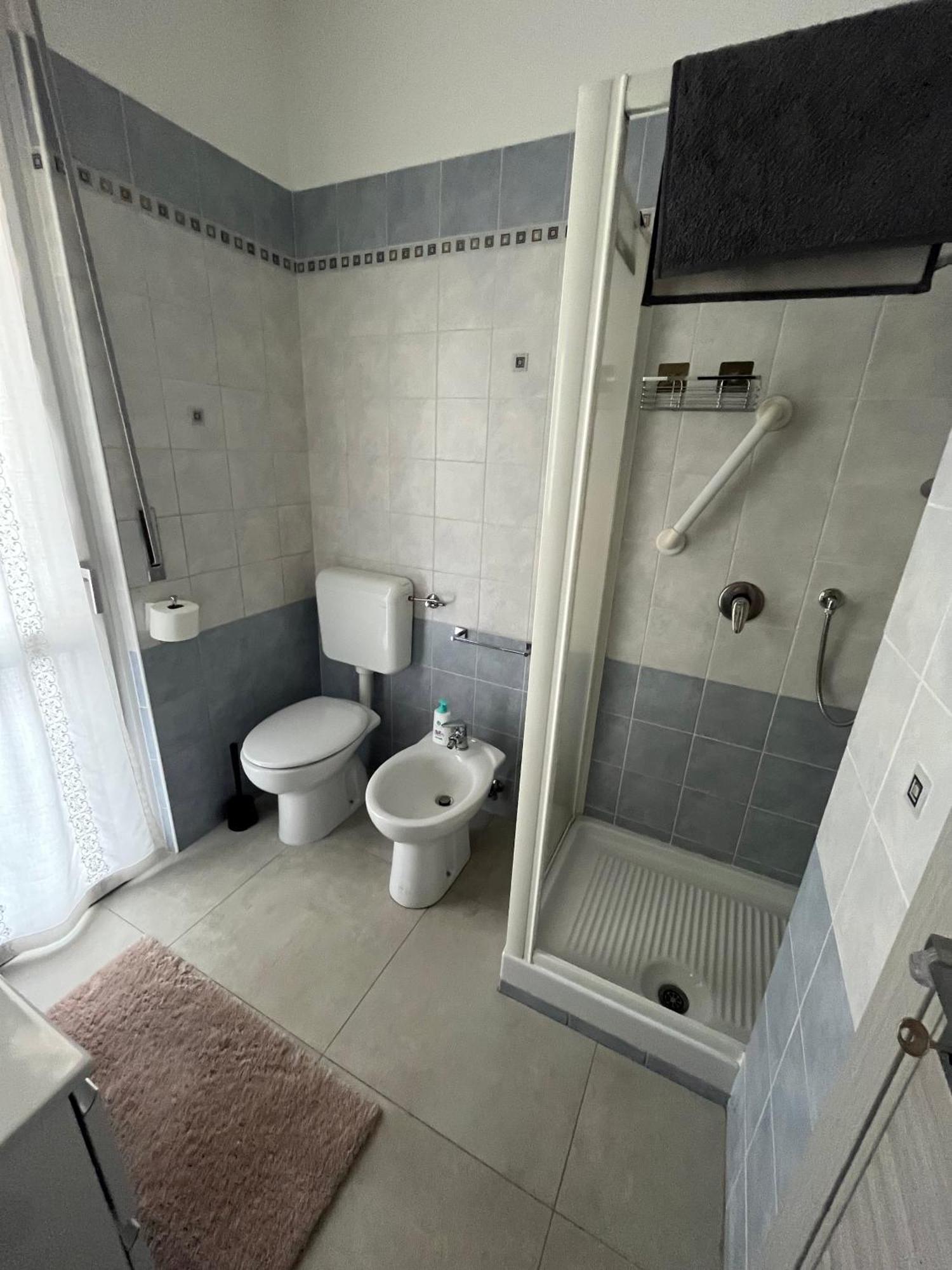 Appartamento La Casa Tra I Tigli Torino Esterno foto